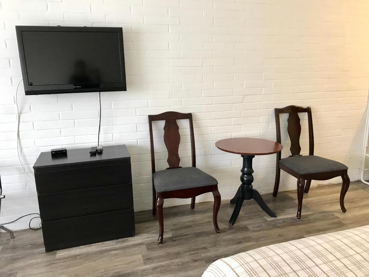 Lakeside Inn Orillia Zewnętrze zdjęcie