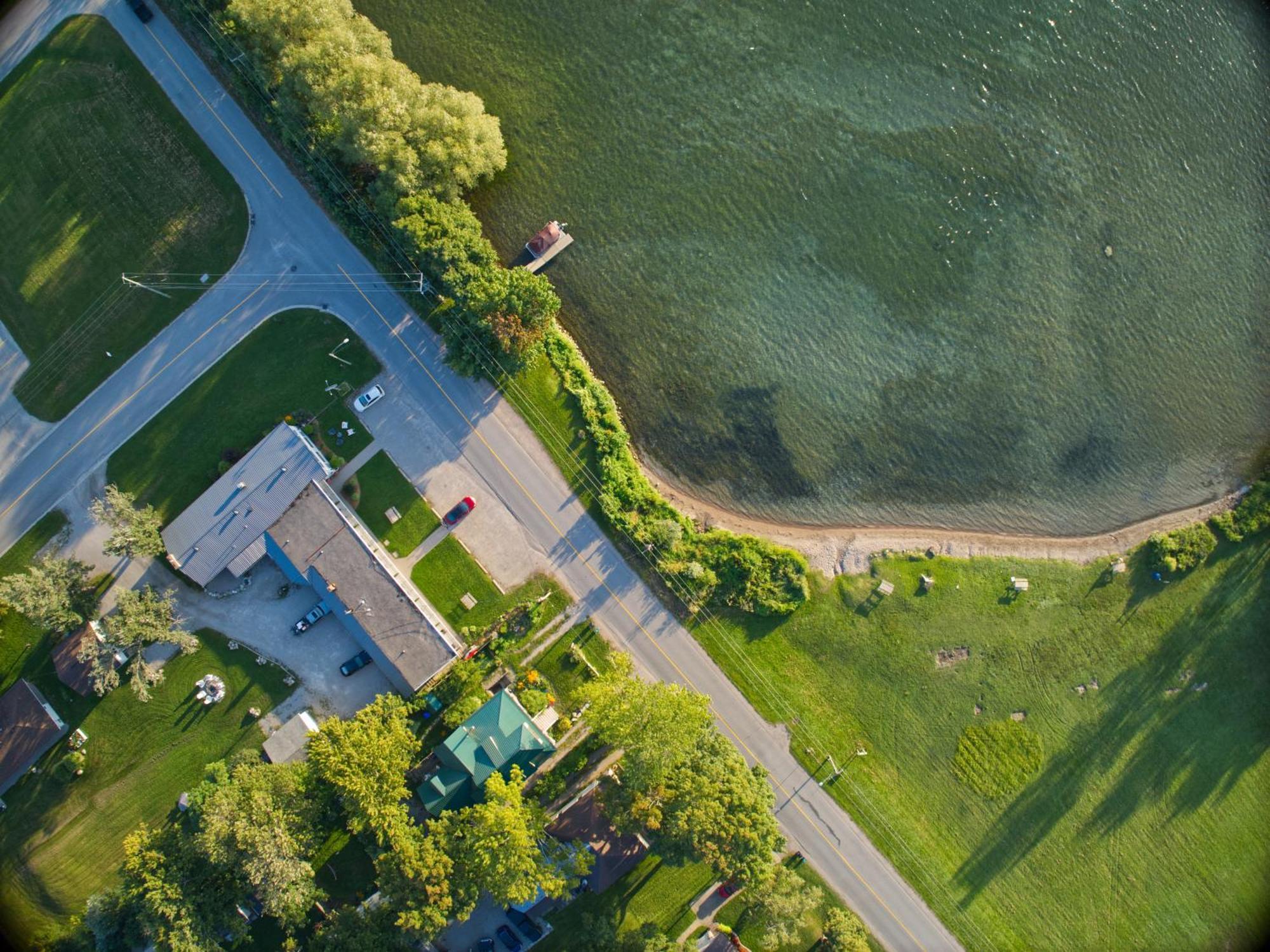 Lakeside Inn Orillia Zewnętrze zdjęcie