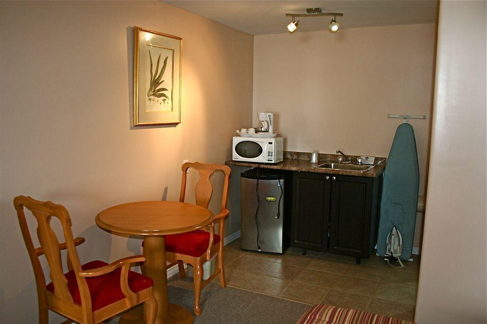 Lakeside Inn Orillia Zewnętrze zdjęcie