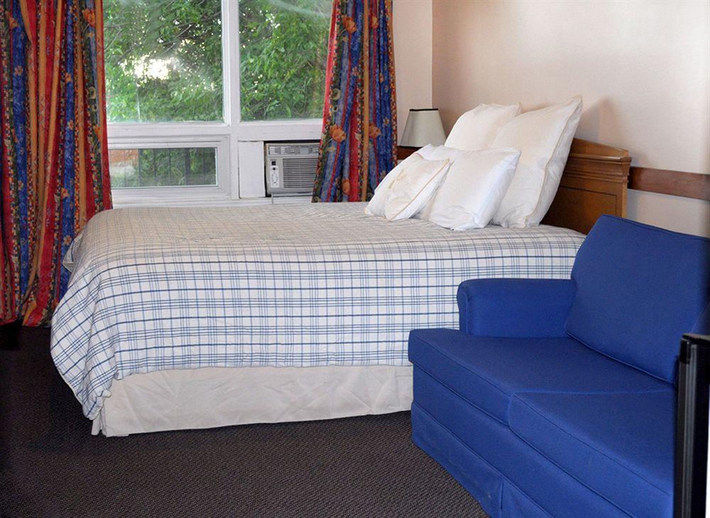 Lakeside Inn Orillia Zewnętrze zdjęcie