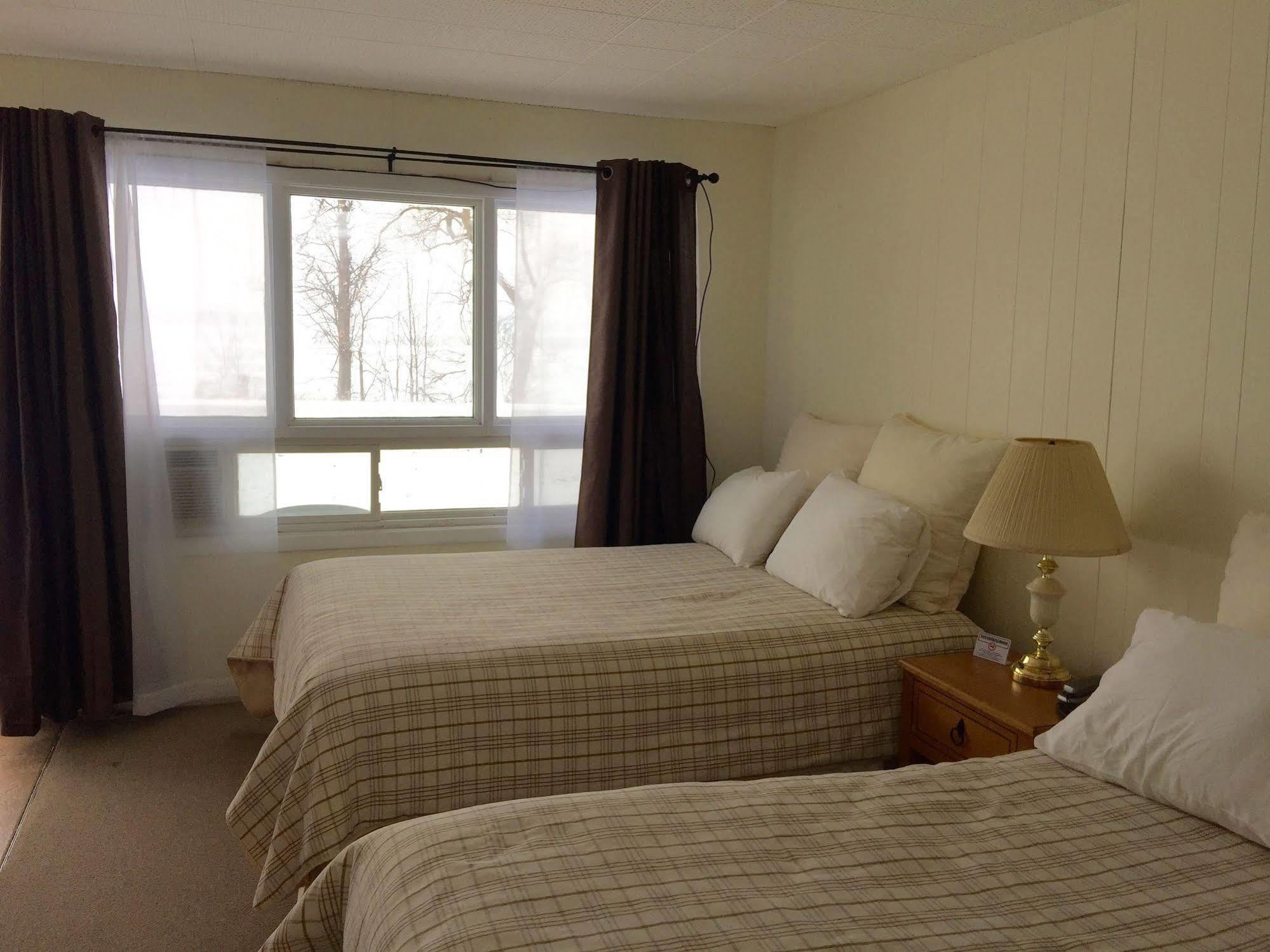 Lakeside Inn Orillia Zewnętrze zdjęcie