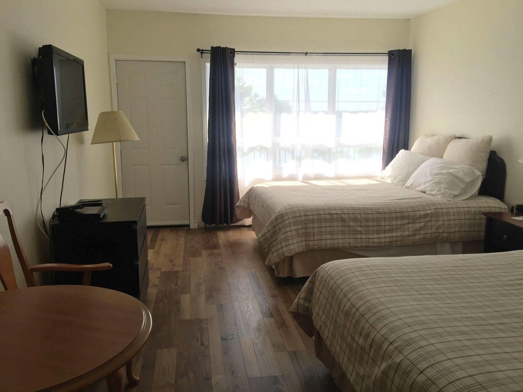 Lakeside Inn Orillia Zewnętrze zdjęcie