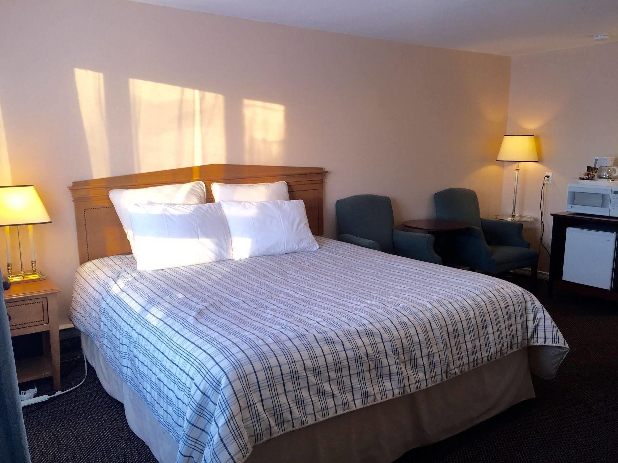 Lakeside Inn Orillia Zewnętrze zdjęcie