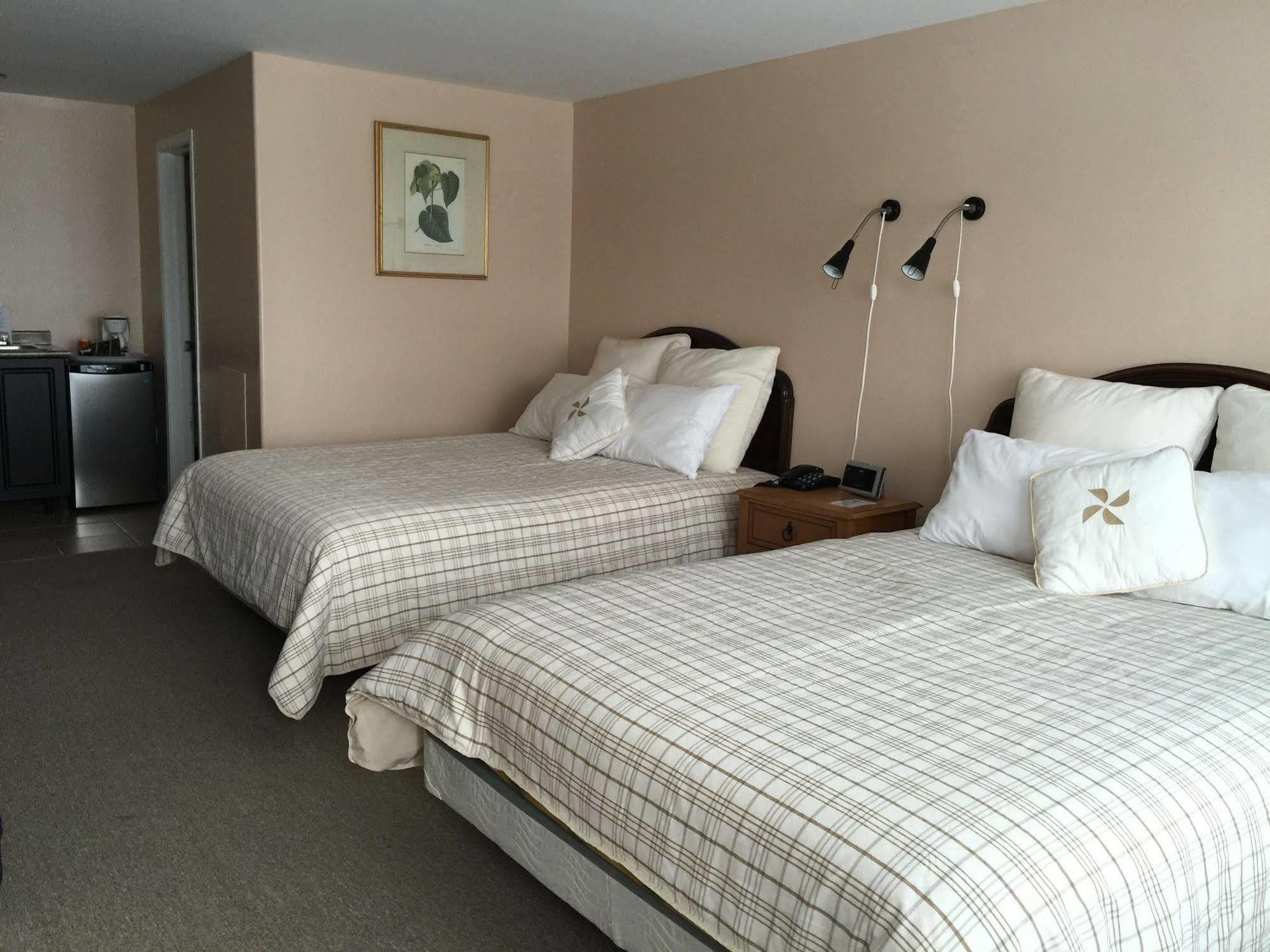 Lakeside Inn Orillia Zewnętrze zdjęcie