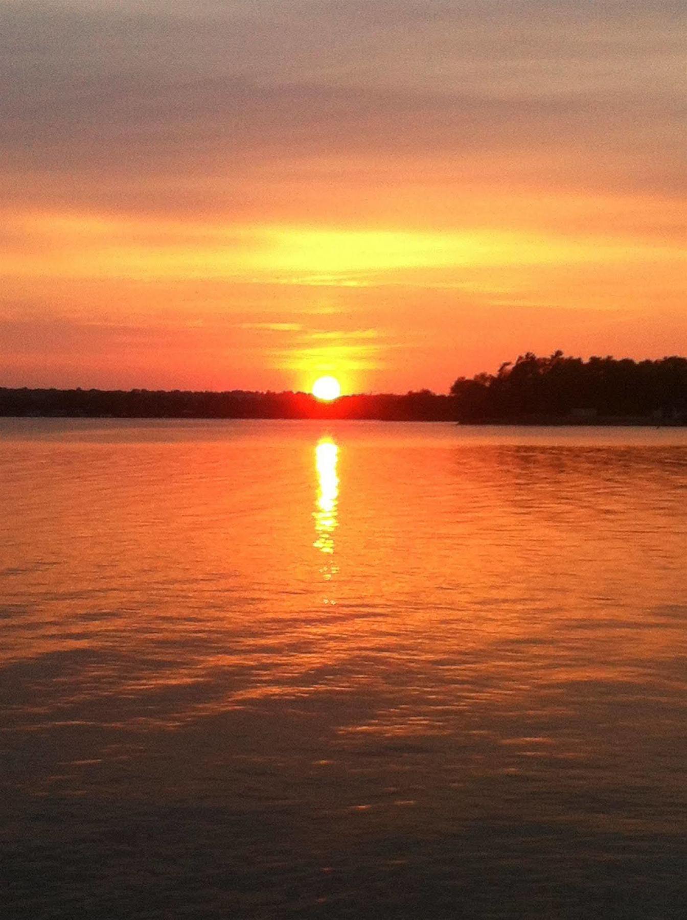 Lakeside Inn Orillia Zewnętrze zdjęcie
